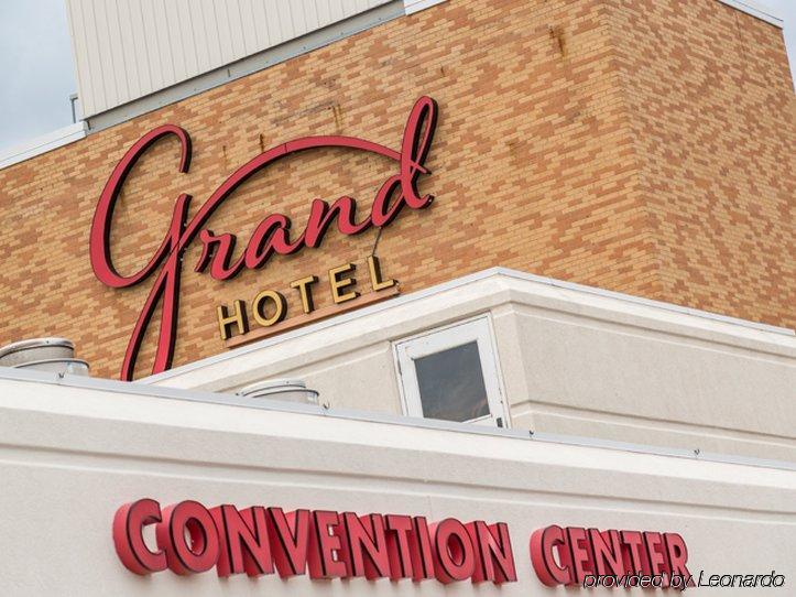 Grand Hotel Minot Bagian luar foto
